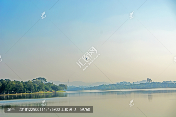 湖畔風(fēng)光