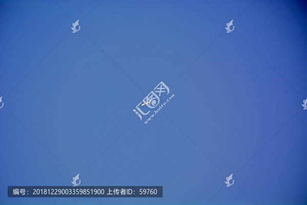 藍天飛機