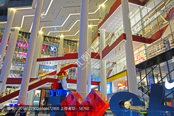 上海南京路購物中心建筑裝飾