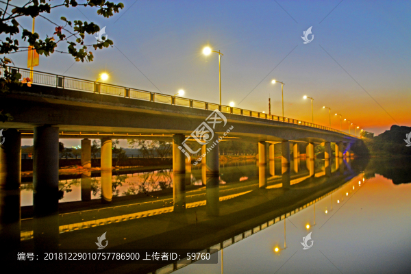 松山湖大橋黃昏風(fēng)景