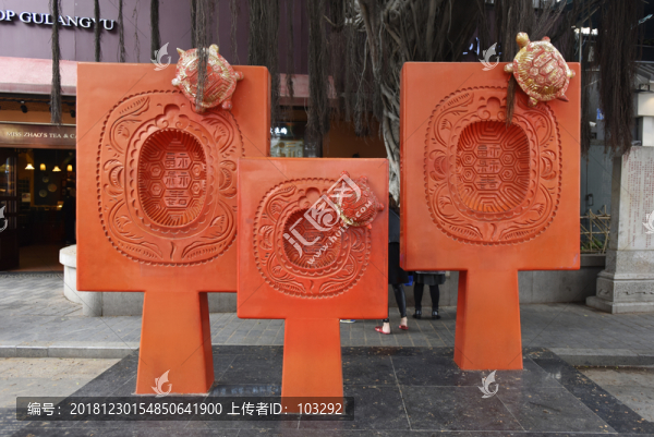 廈門步行街的福祿壽雕塑