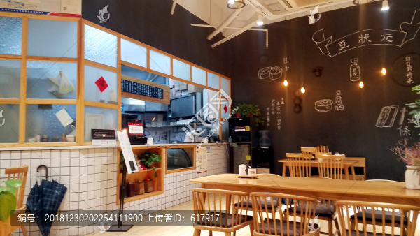 餐桌餐具擺放