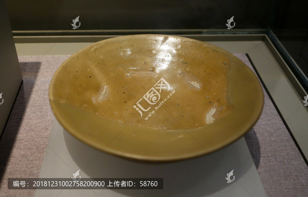 唐代青釉瓷碗