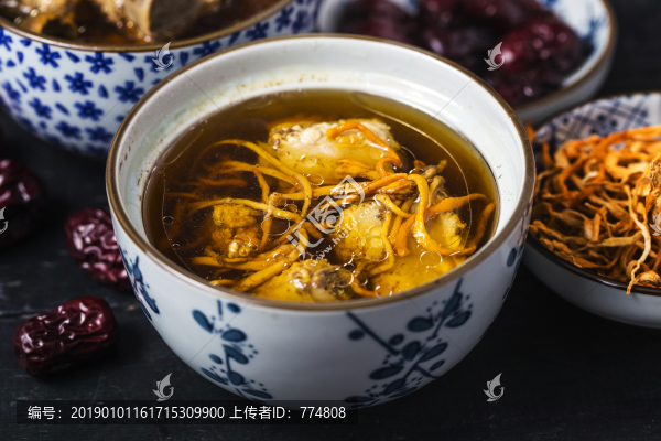 蟲草花燉排骨