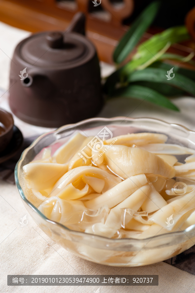 冰鎮(zhèn)黃喉