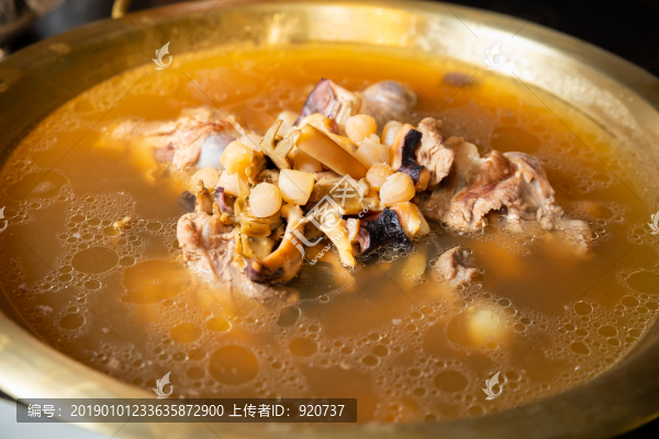 干貝筒骨目魚鍋