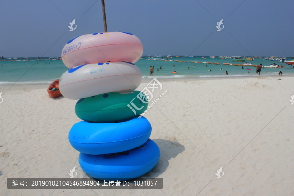海邊游泳圈