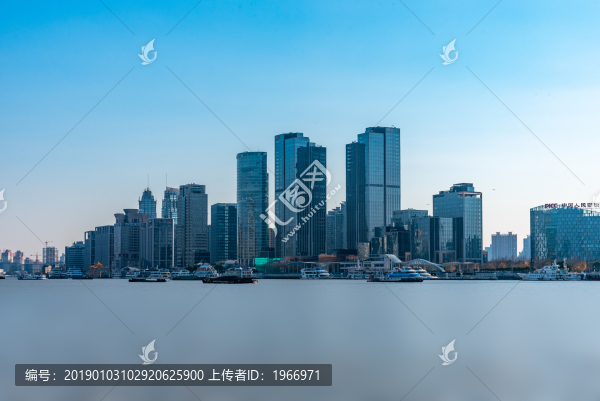黃浦江邊的上海高樓