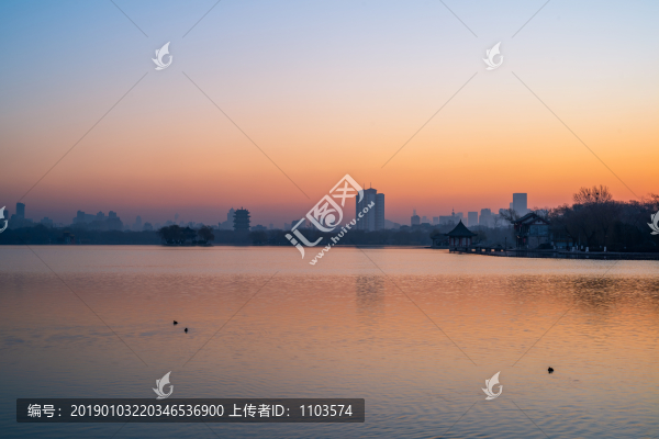 大明湖朝霞04