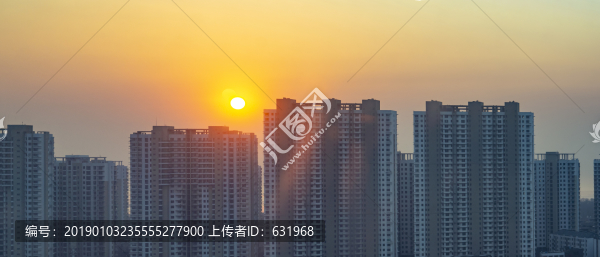 清晨的日出的陽光