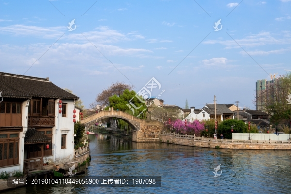 清明橋上看古鎮(zhèn)