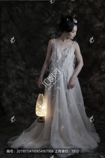 白色婚紗