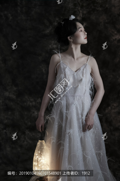 白色婚紗