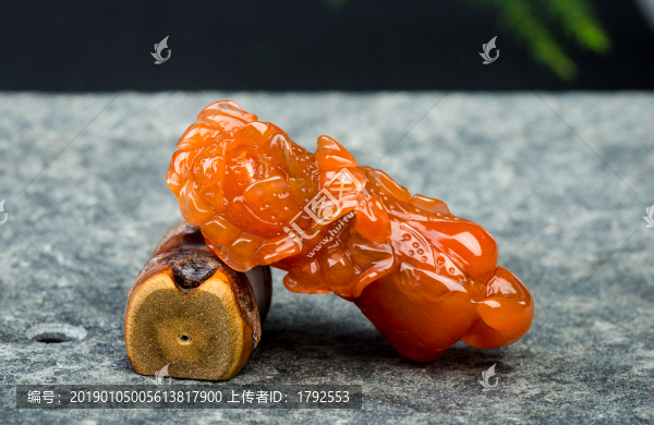 南紅