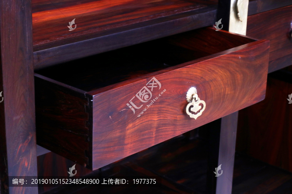 實(shí)木家具紅木中式復(fù)古雕刻鏤空