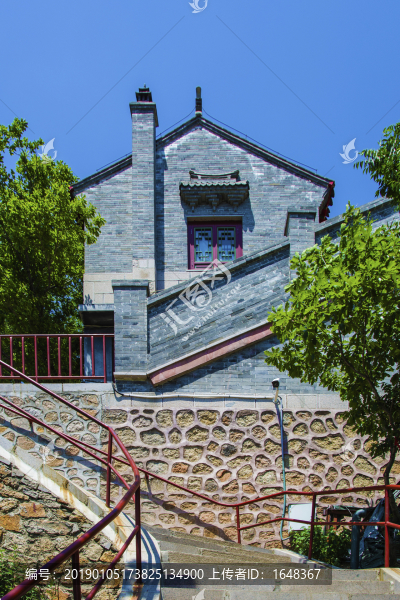 千山普安觀建筑大山與石臺(tái)階