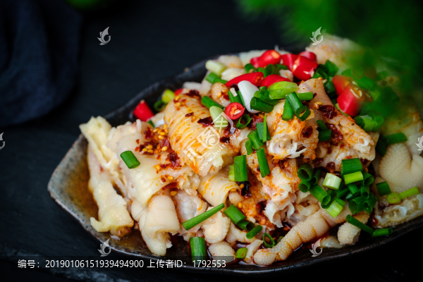 麻辣雞腳皮