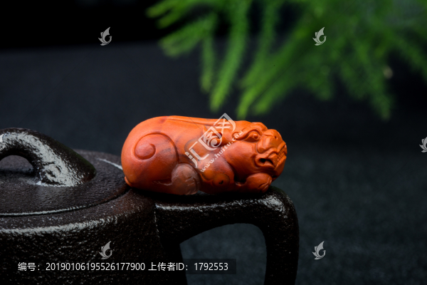南紅吊墜