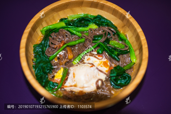 蕎麥雞蛋面