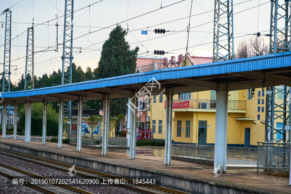 火車月臺(tái)
