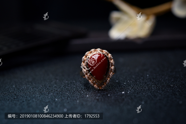 紅珊瑚戒指