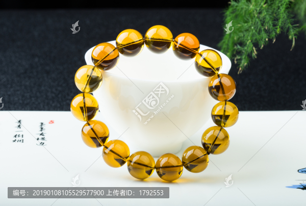 琥珀珠串