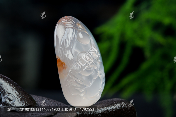 南紅雕刻