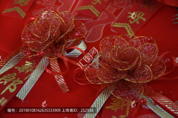 胸花