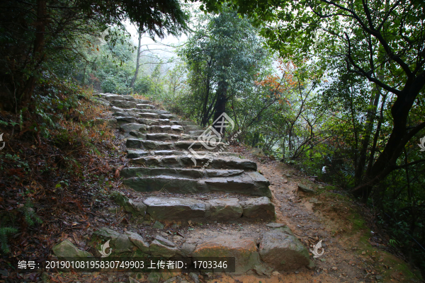 云霧廬山