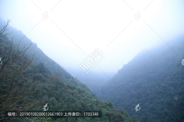 云霧廬山