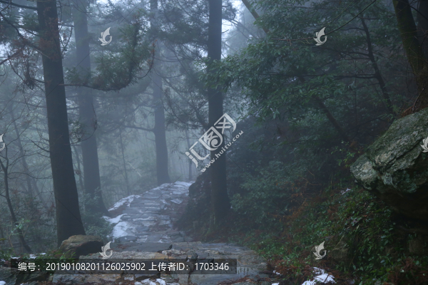 云霧廬山