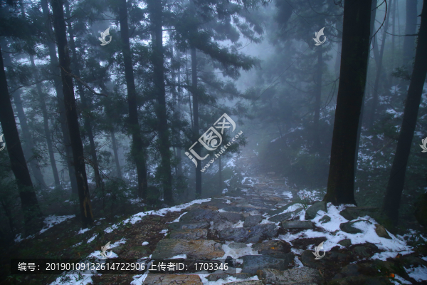 云霧廬山
