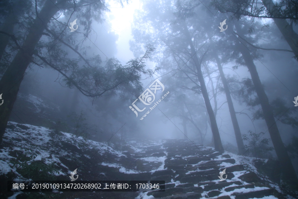 云霧廬山