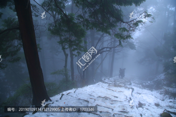 云霧廬山