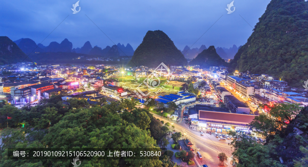 陽(yáng)朔縣城夜景