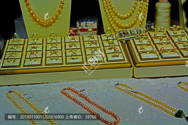 珍珠項(xiàng)鏈