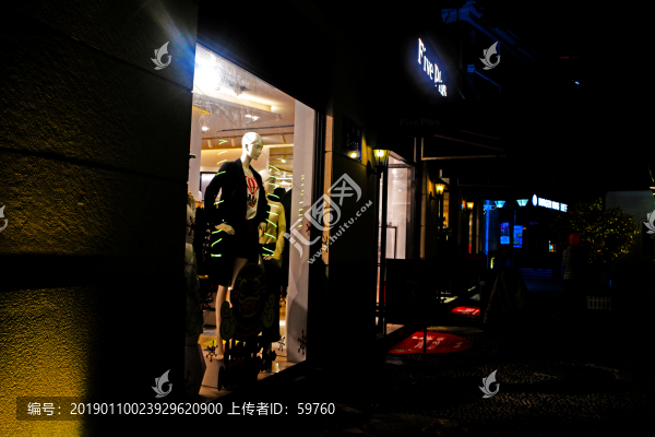服裝店櫥窗
