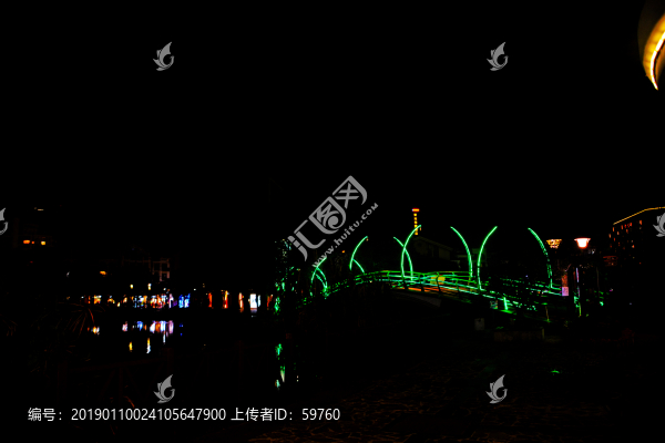 河畔拱橋夜景燈光