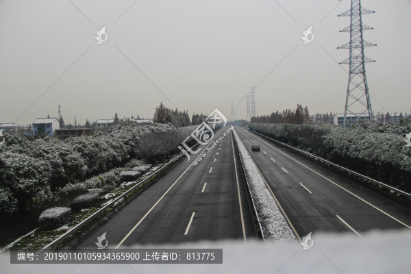 清晨冬雪