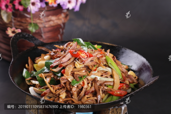 干鍋煙筍炒臘肉