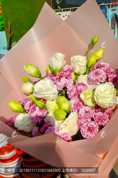 粉色手捧花圖片