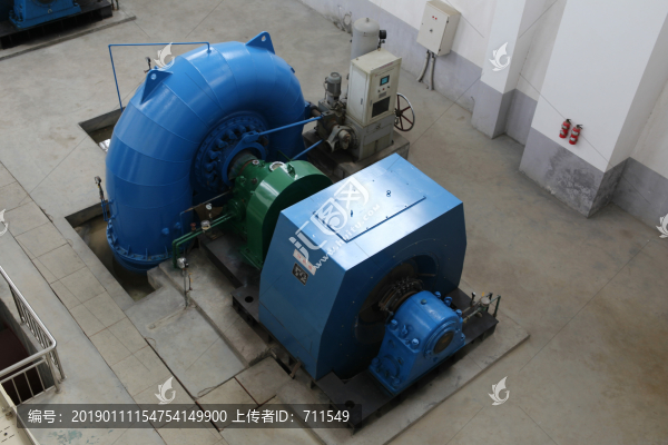 水輪發(fā)電機(jī)