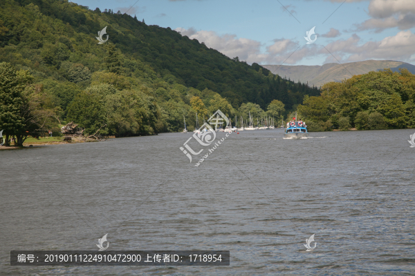英國湖區(qū)自然公園水面帆船風光