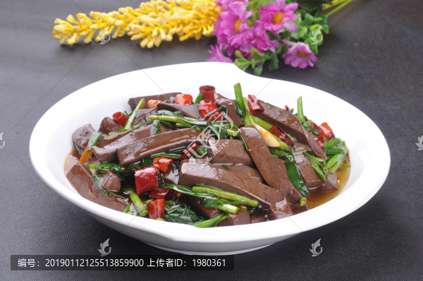 韭菜炒鴨血