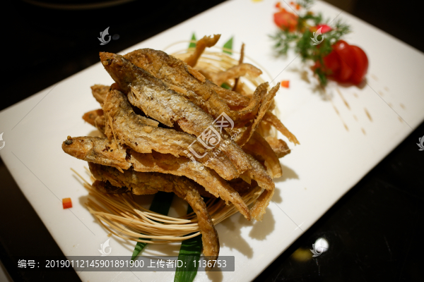 油炸小魚干