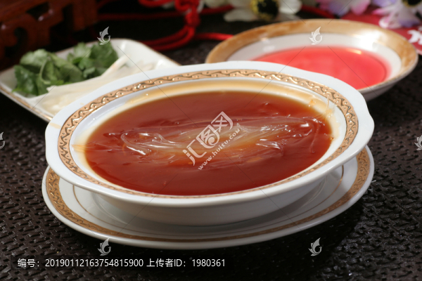 魚翅撈飯
