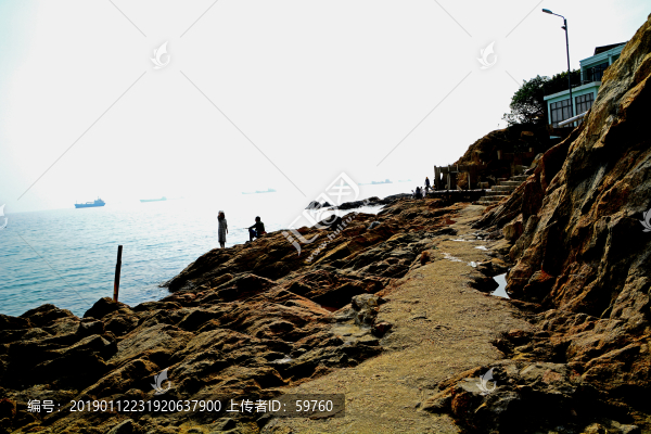 海邊巖石