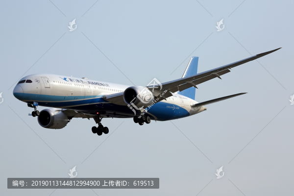 廈門(mén)航空波音B787飛機(jī)降落