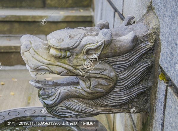 千山靈巖寺排水口龍頭雕像