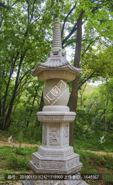 千山靈巖寺石塔